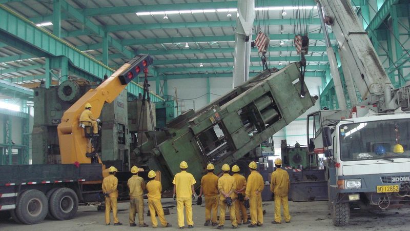 成都皮带输送机代理：揭秘其核心参数与选购要点