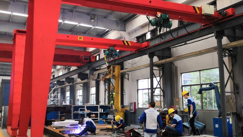 上海工厂用龙门吊：揭秘其关键技术与选购要点**